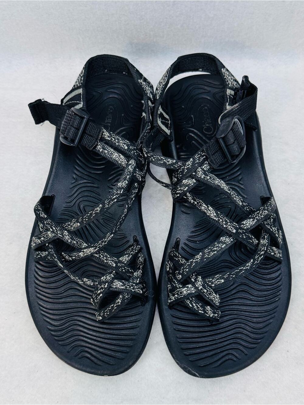 EUC Chaco Women's Z/Volv X2 Sandals Black & Grey size 8 Strappy Arch Support